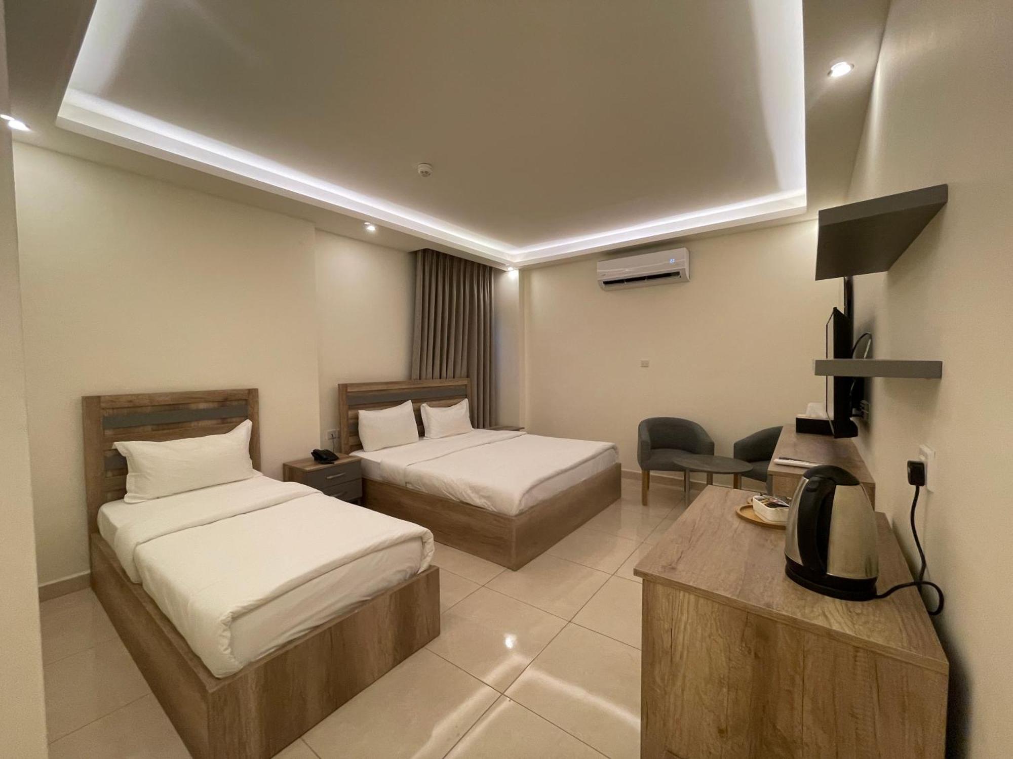 Aster Hotel Akaba Buitenkant foto