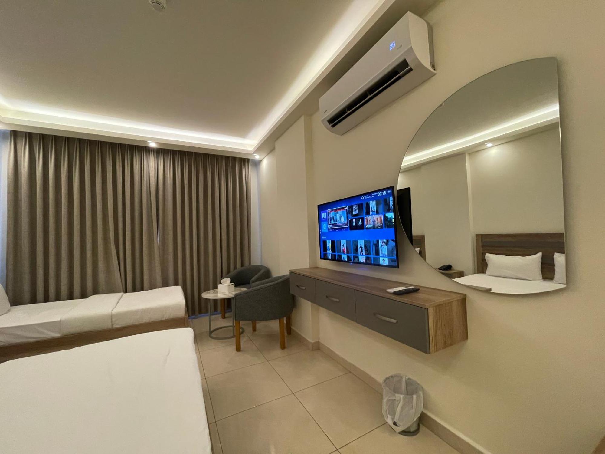 Aster Hotel Akaba Buitenkant foto