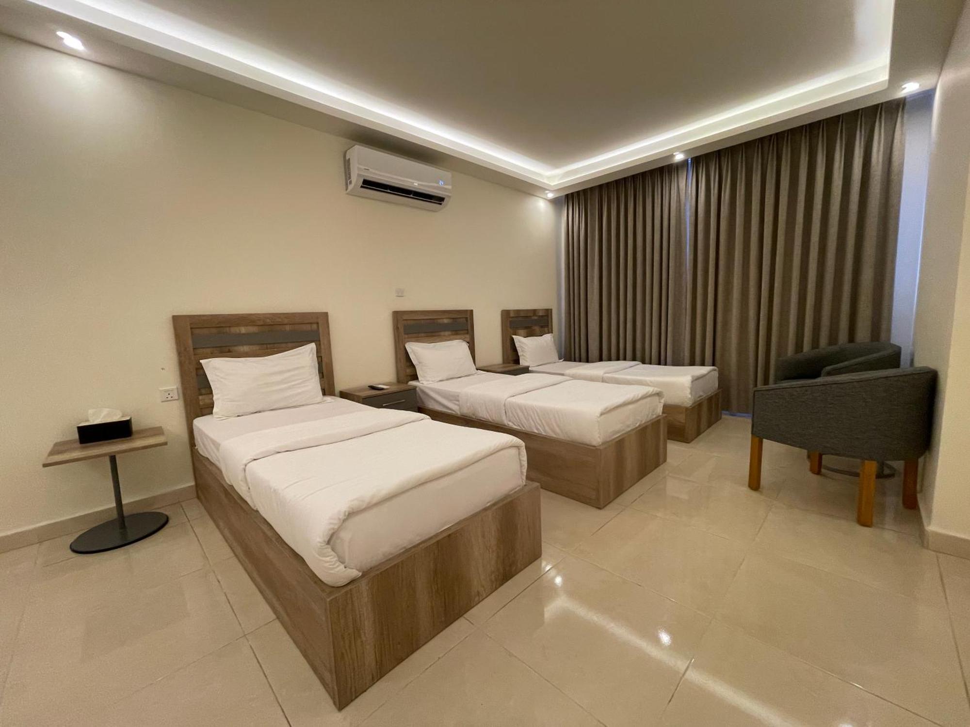 Aster Hotel Akaba Buitenkant foto