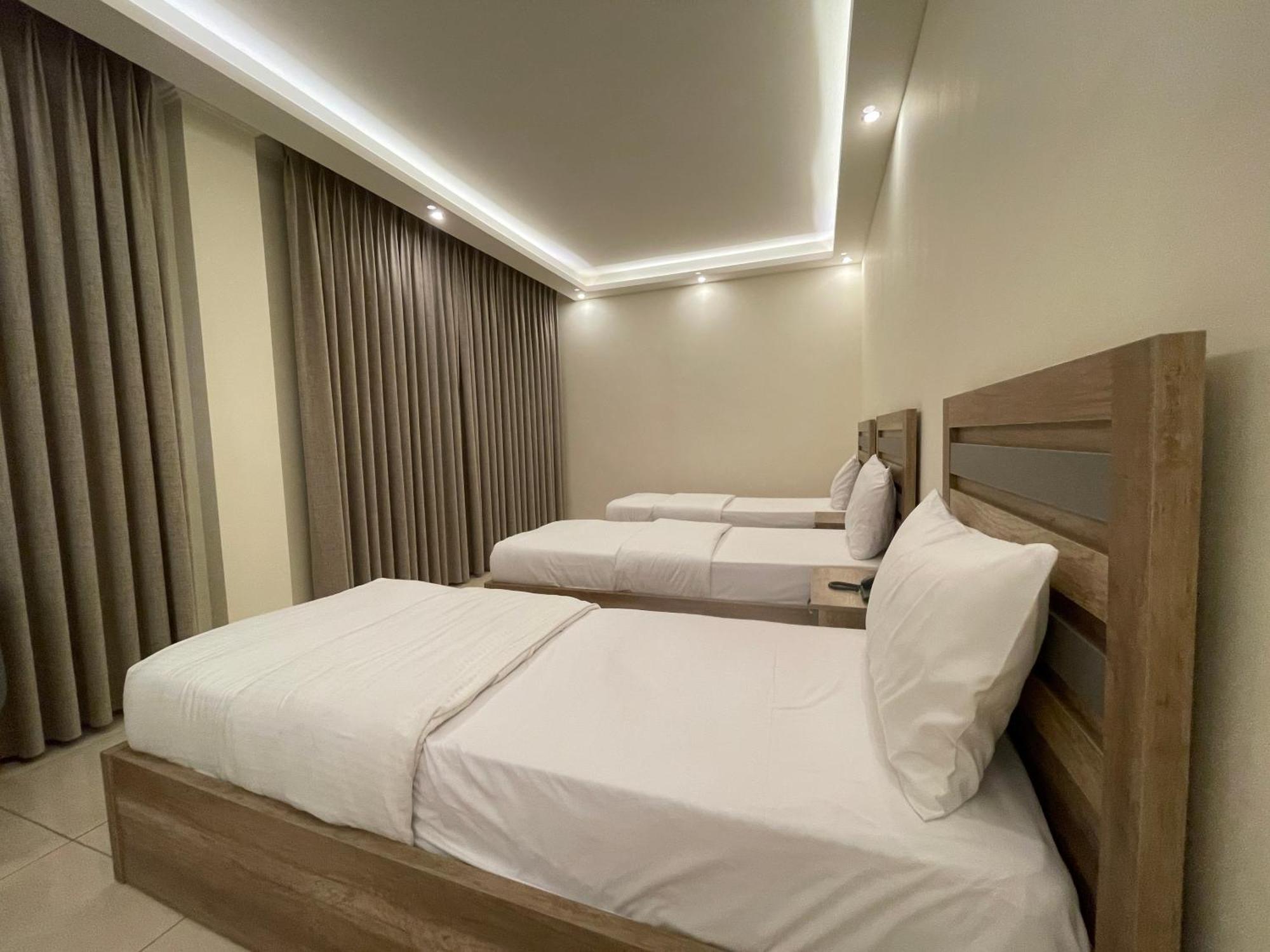 Aster Hotel Akaba Buitenkant foto